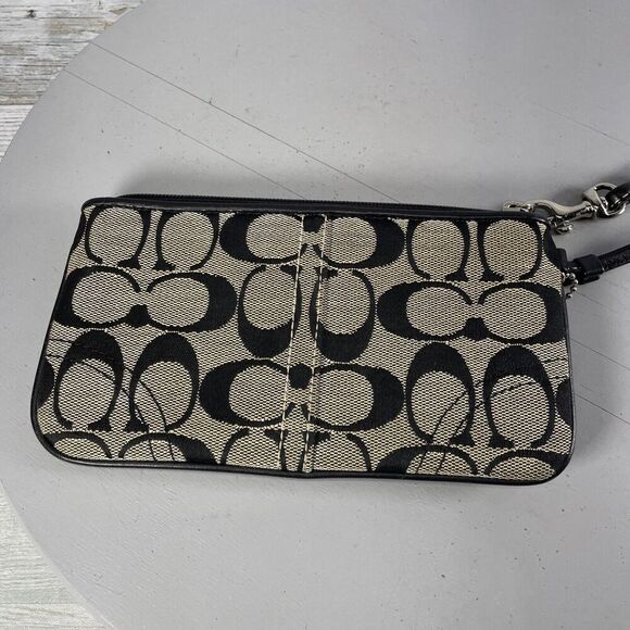 Coach Leatherware Signature Zipper Wristlet Pouch Clutch Black - Picture 5 of 6